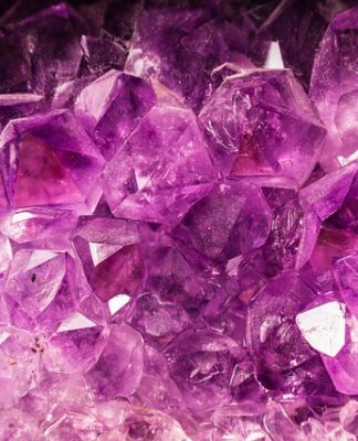 Jak nakładać brokat na oczy?