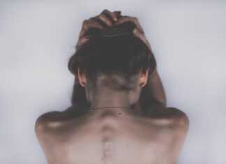 Co mogą oznaczać wędrujące bóle po całym ciele?